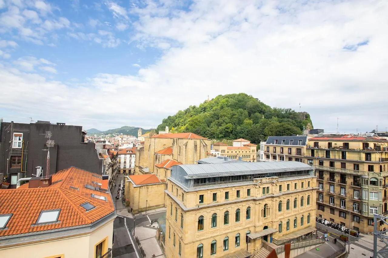 Luxury Duplex Penthouse With Terrace-Old Town Apartment San Sebastian